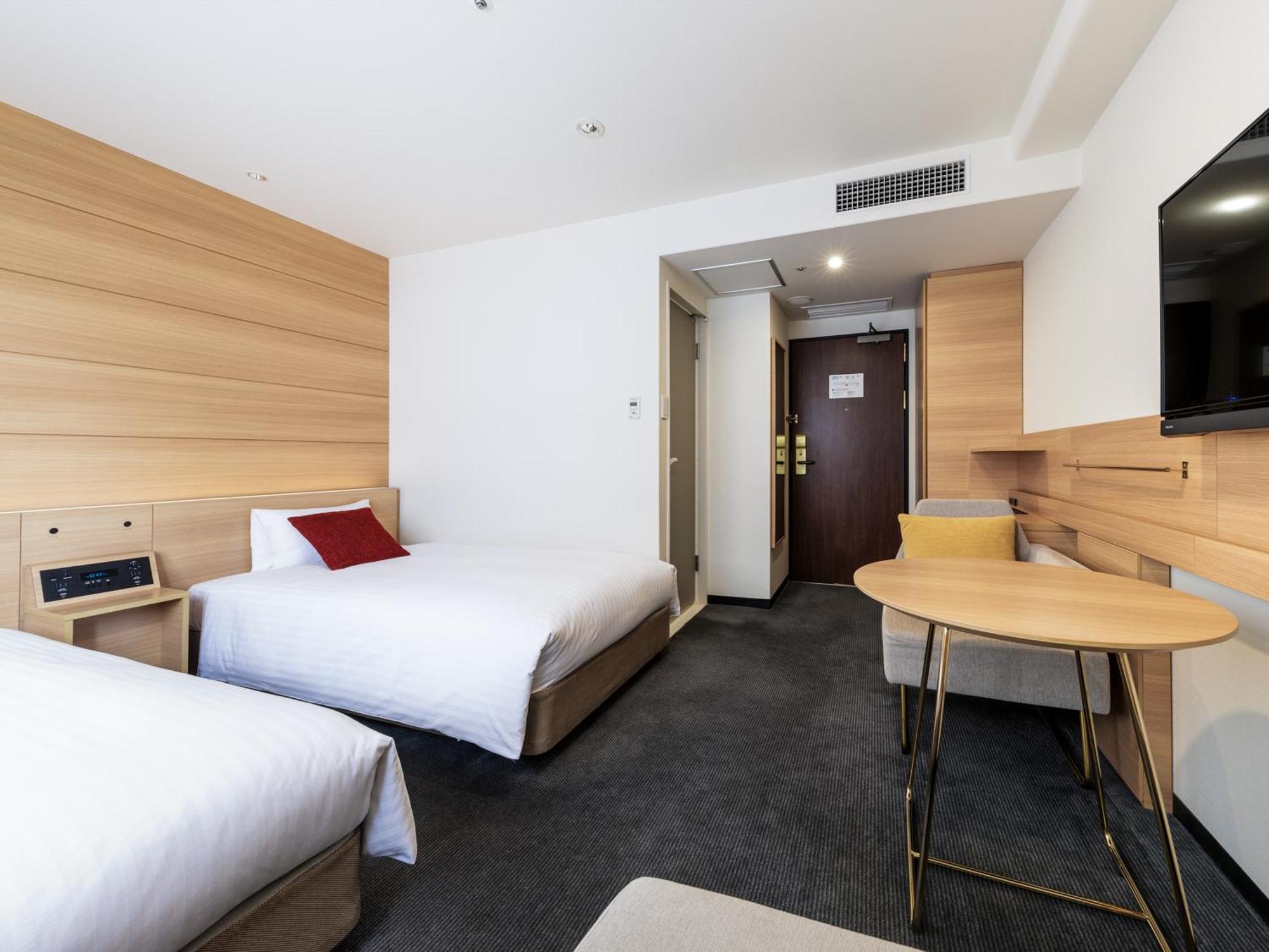 Nishitetsu Inn Shinjuku — Foto 2